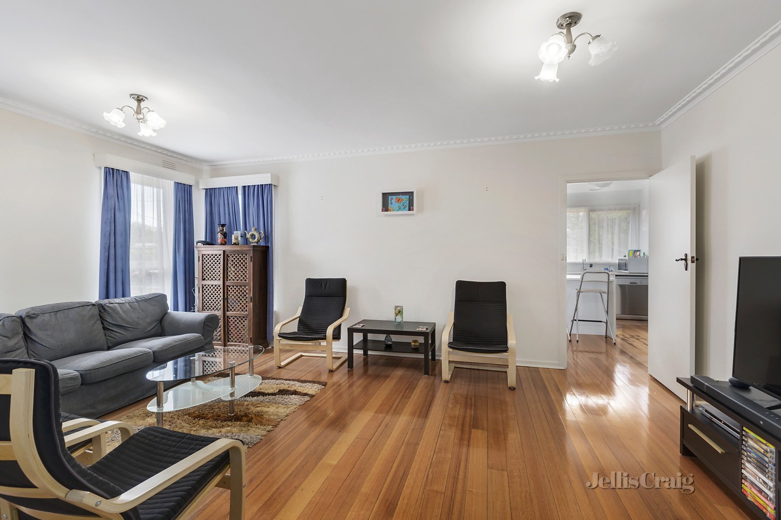 7 Marcia Court, Glen Waverley image 2