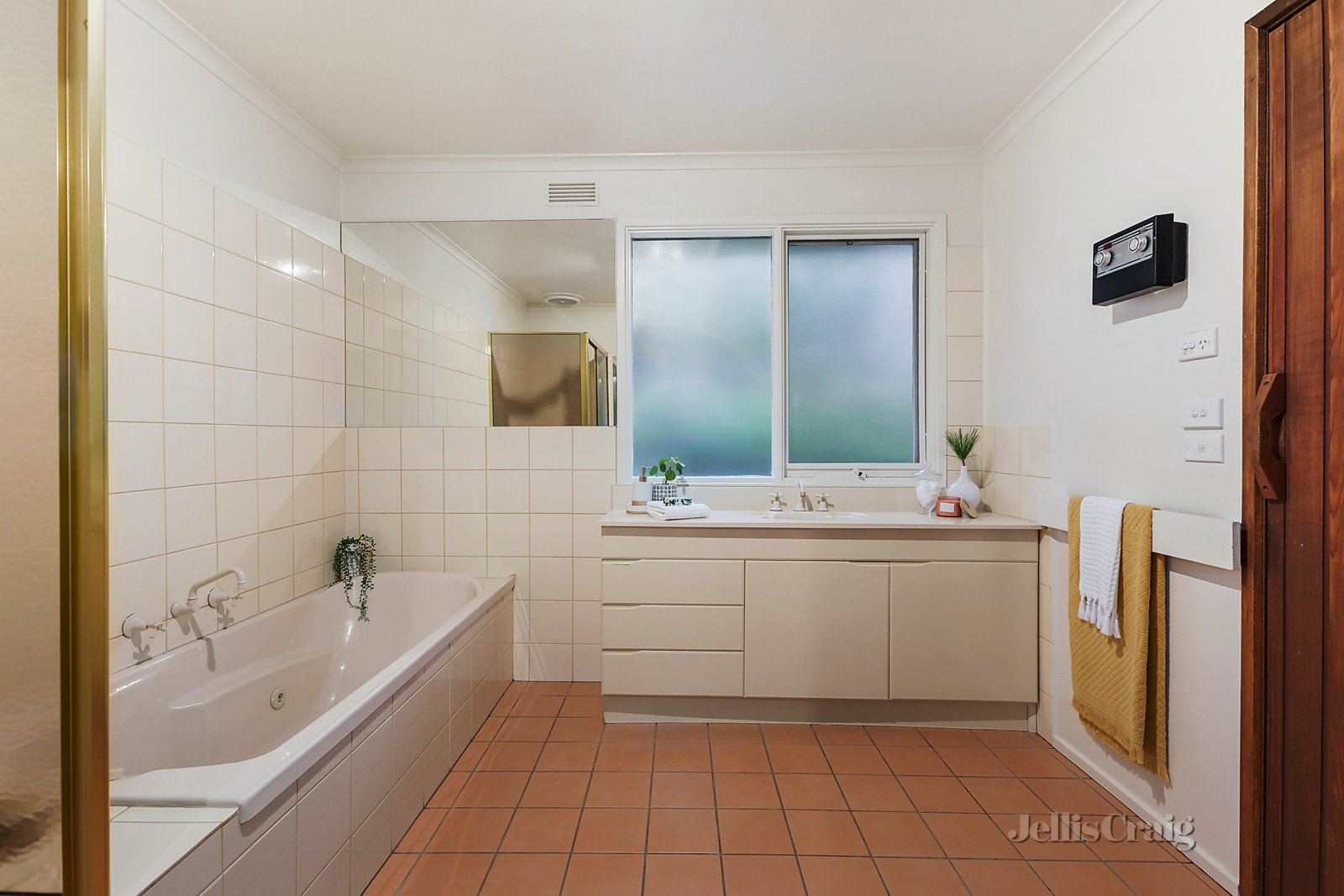 7 Marlow Place, Eltham image 7