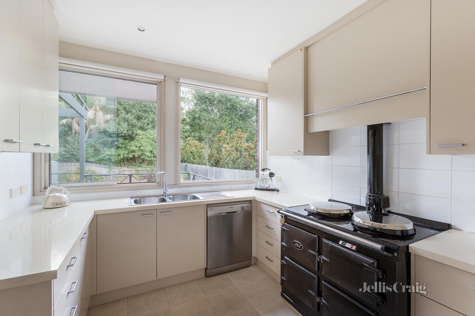 7 Maurice Street, Hawthorn East image 5