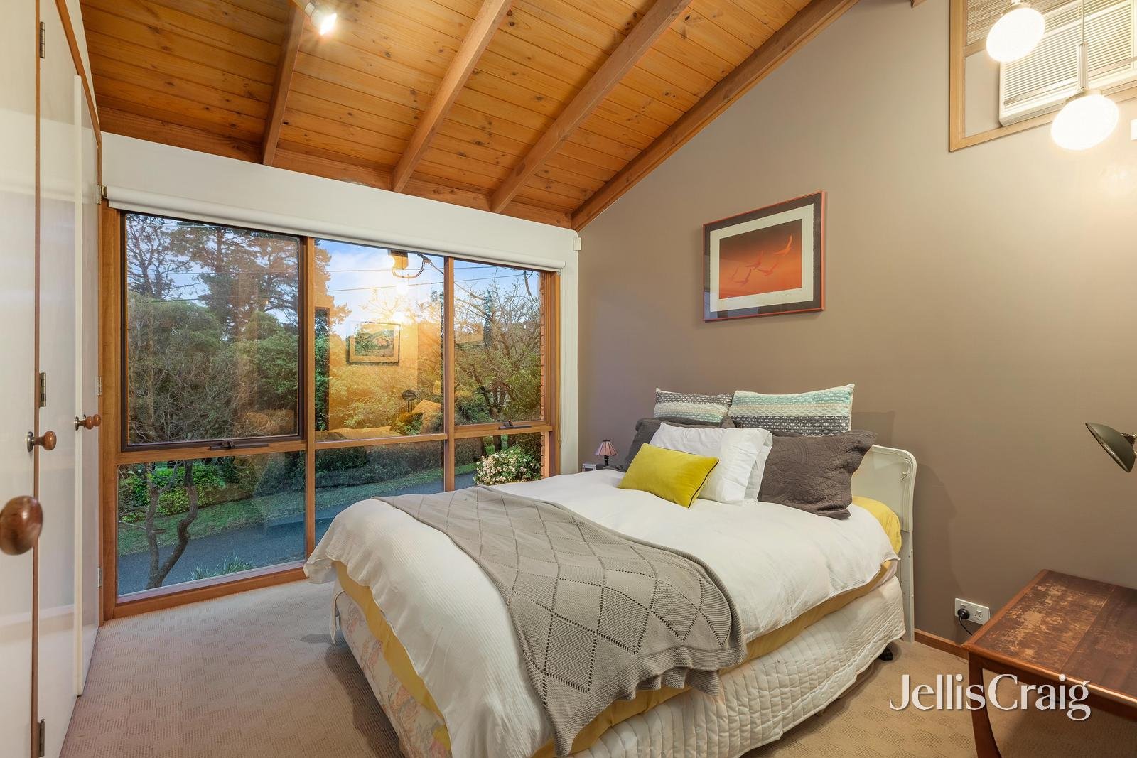 7 McCallum Road, Doncaster image 7