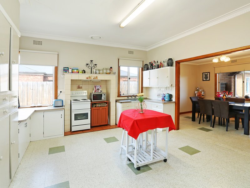 7 McClelland Street, Bell Park image 3