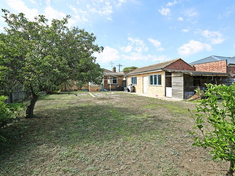 7 McClelland Street, Bell Park image 5