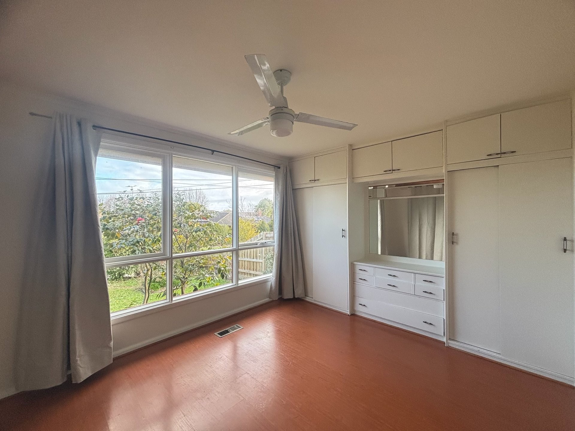 7 McComb Crescent, Bayswater image 3