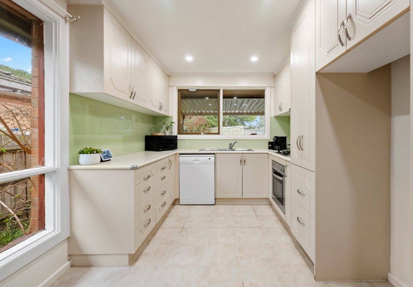 7 McComb Crescent, Bayswater image 2
