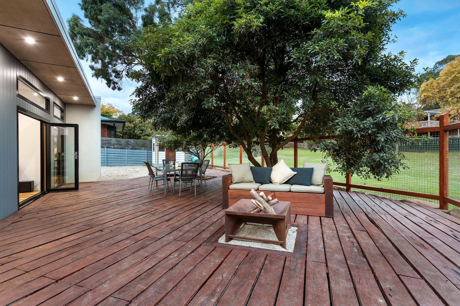 Property Gallery Thumbnail 9