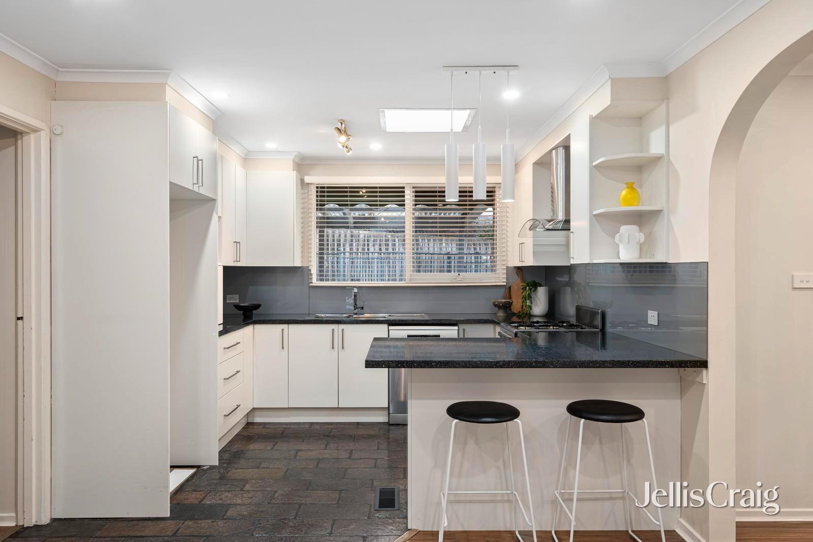 7 Melody Court, Mooroolbark image 6