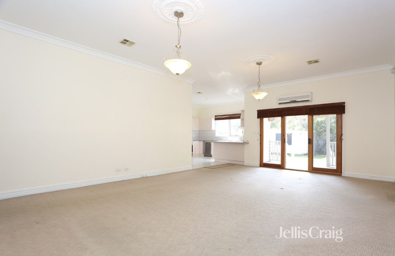 7 Merribell Avenue, Coburg image 1
