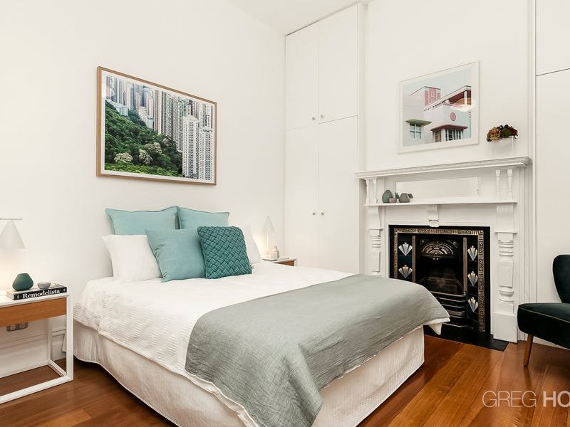 7 Merton Place, Albert Park image 3