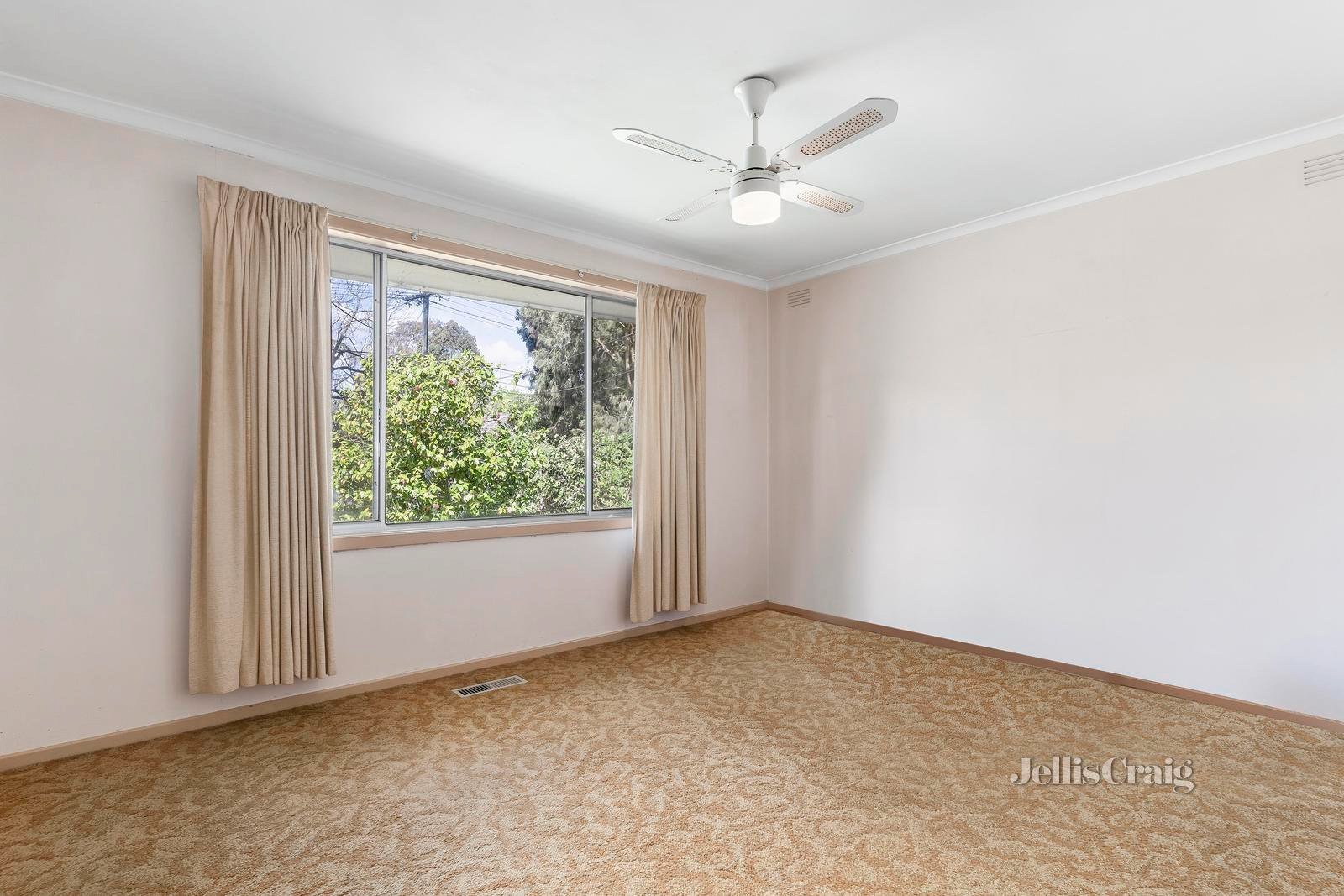 7 Mirang Avenue, Croydon image 4