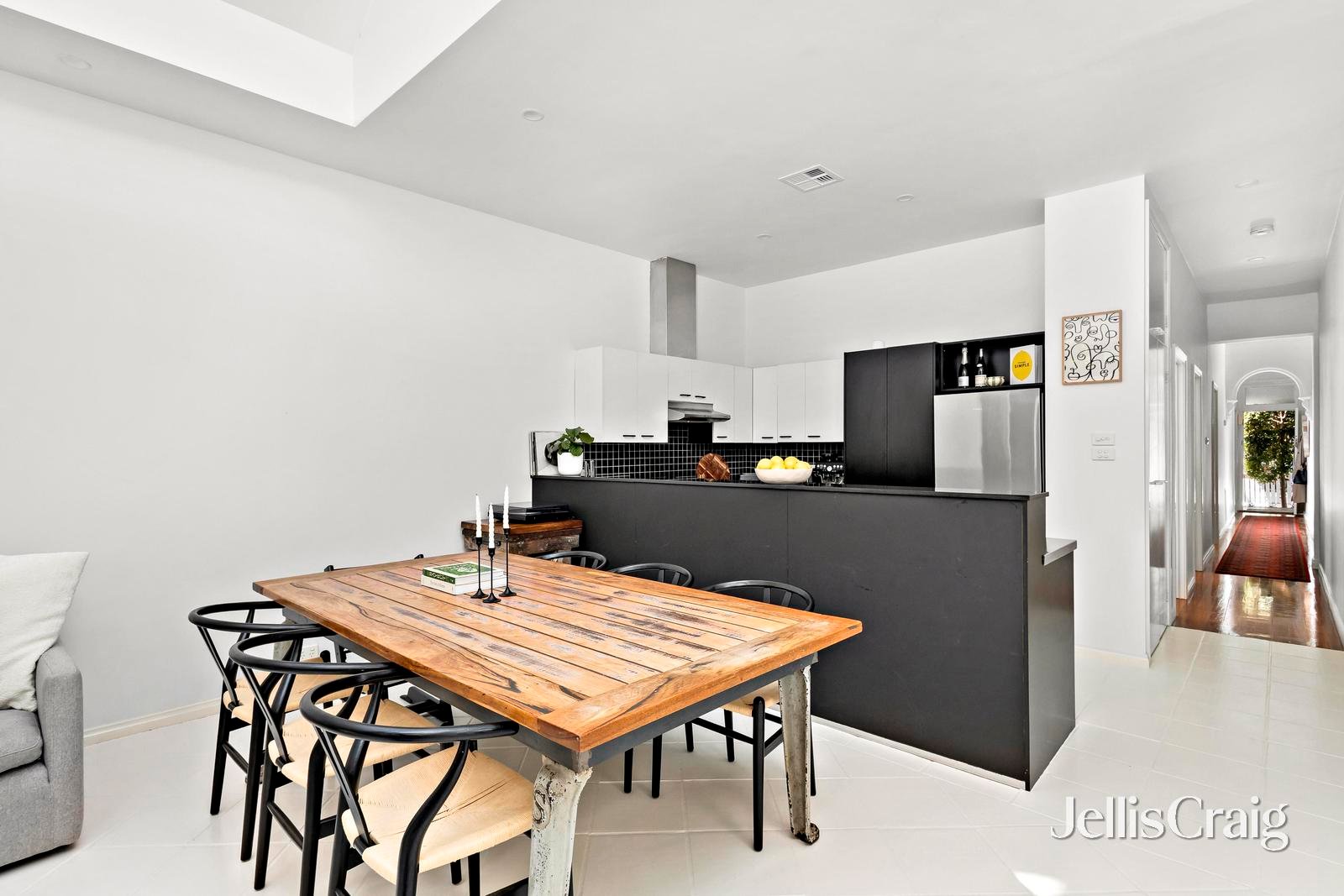 7 Moore Street, Elwood image 4