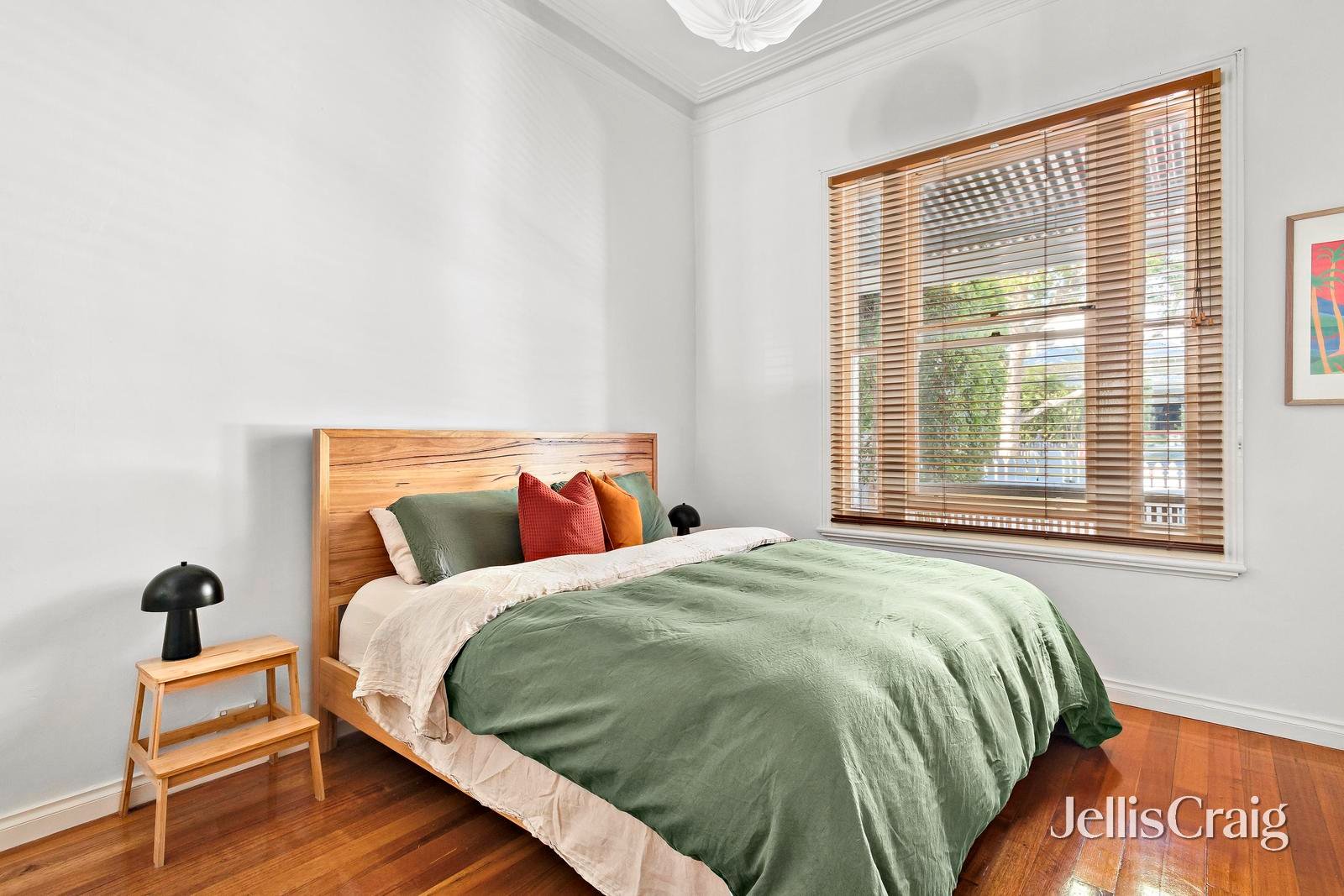 7 Moore Street, Elwood image 10