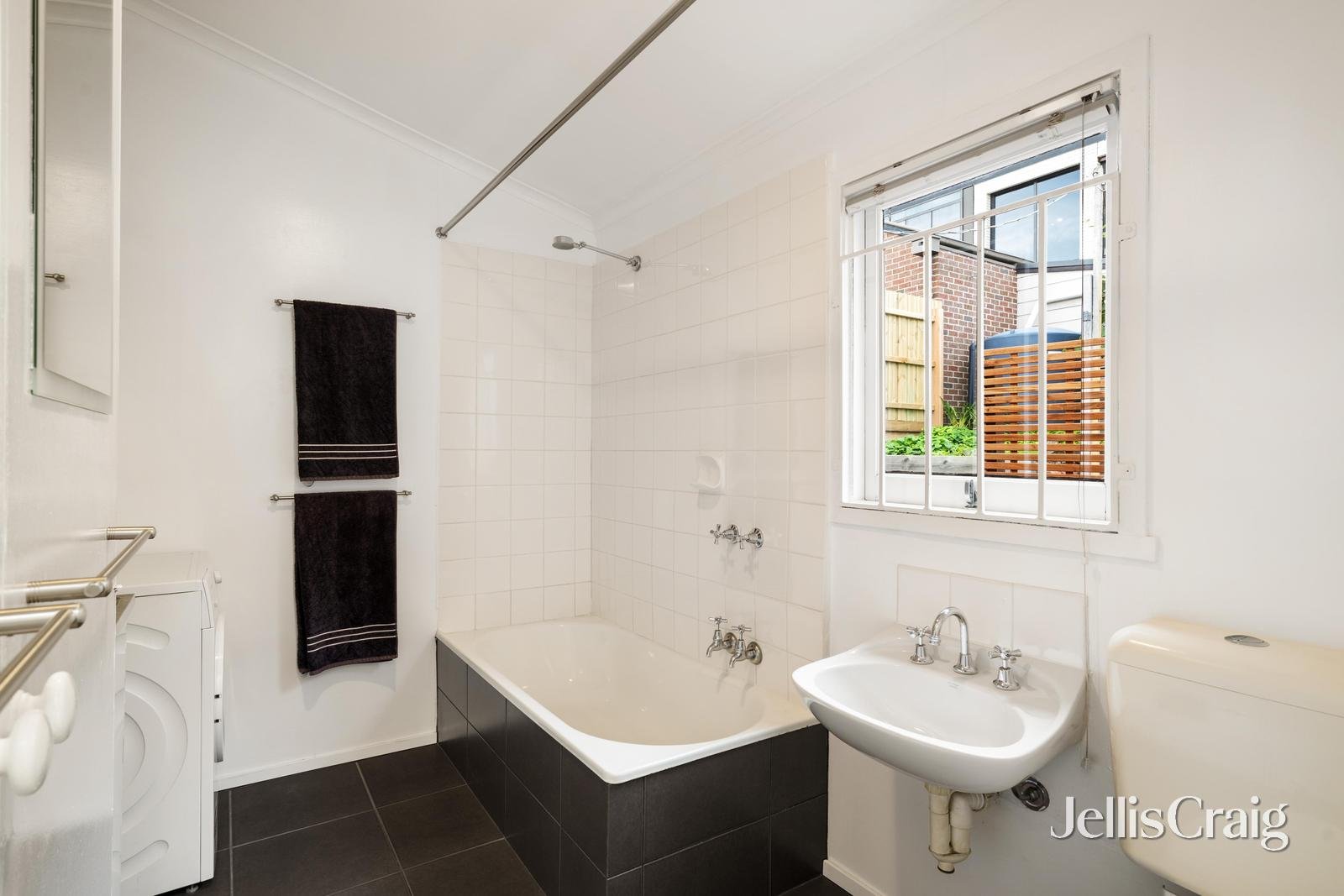 7 Morang Road, Hawthorn image 11