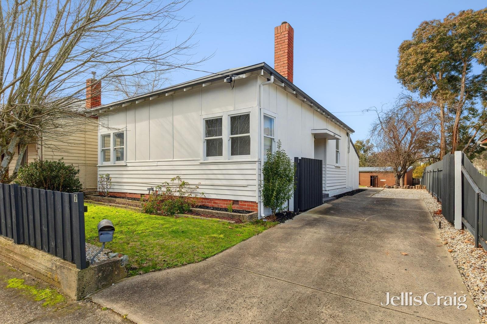 7 Moyle Street, Ballarat Central image 1