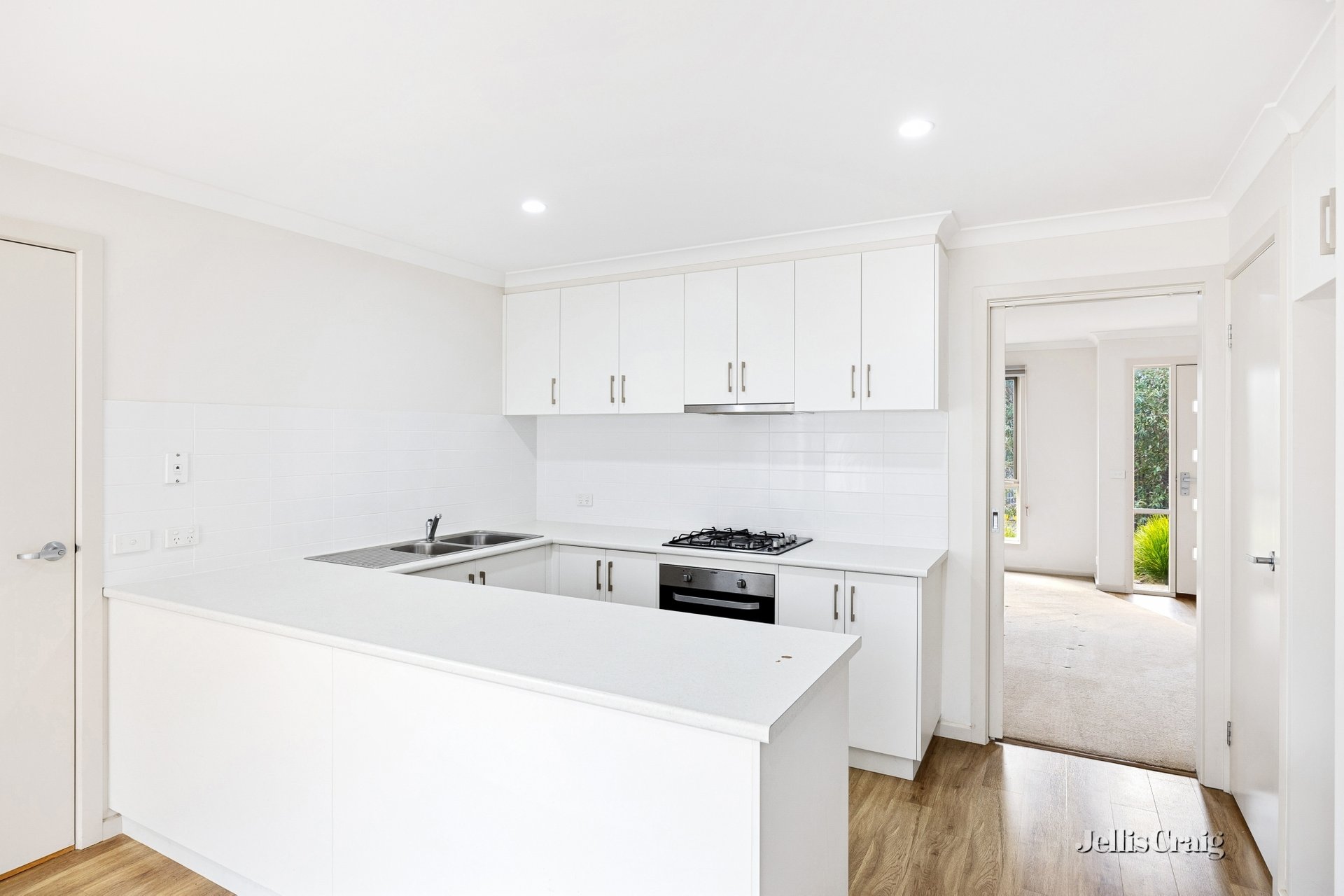 7 Nader Close, Redan image 3