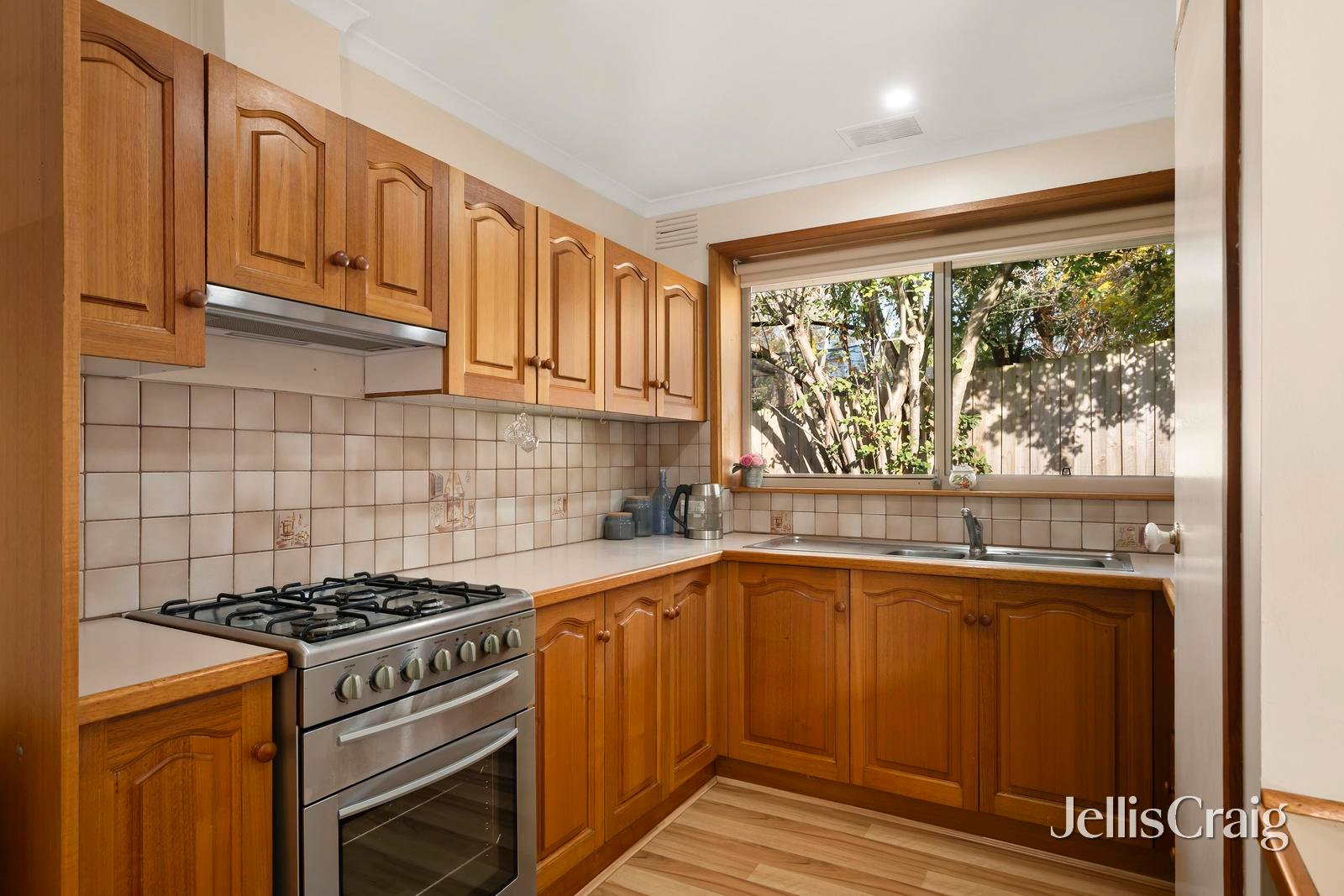 7 Nambour Drive, Mooroolbark image 4