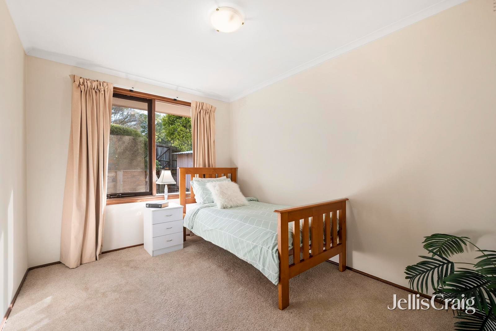 7 Nambour Drive, Mooroolbark image 10
