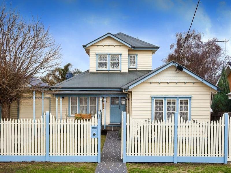 7 New Road, OAK PARK VIC 3046