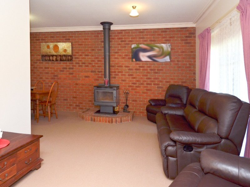 7 Nicholas Court, Leopold image 3