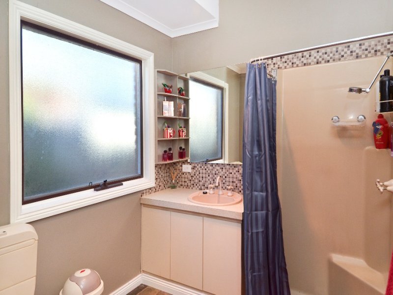 7 Nicholas Court, Leopold image 9