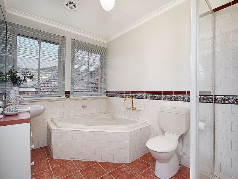 7 Nott Street, Balwyn image 7