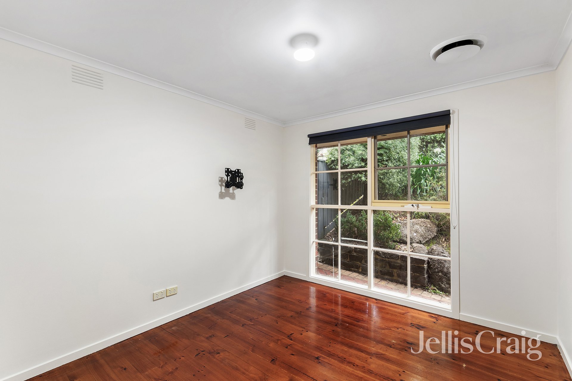 7 Nundah Drive, Eltham image 7