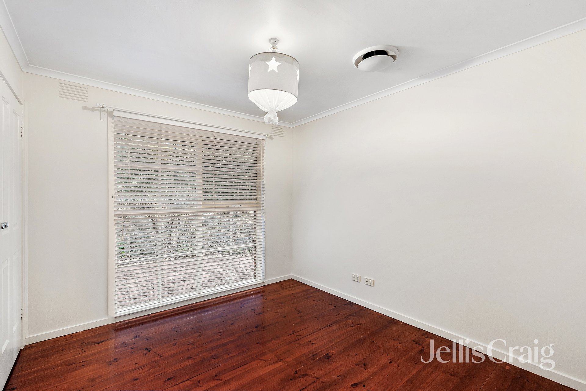 7 Nundah Drive, Eltham image 9