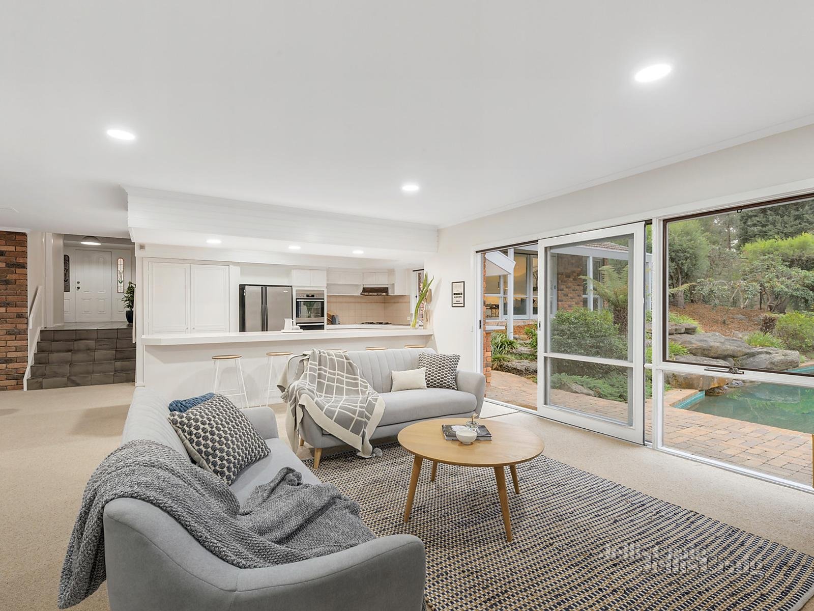 7 One Tree Hill, Donvale image 4