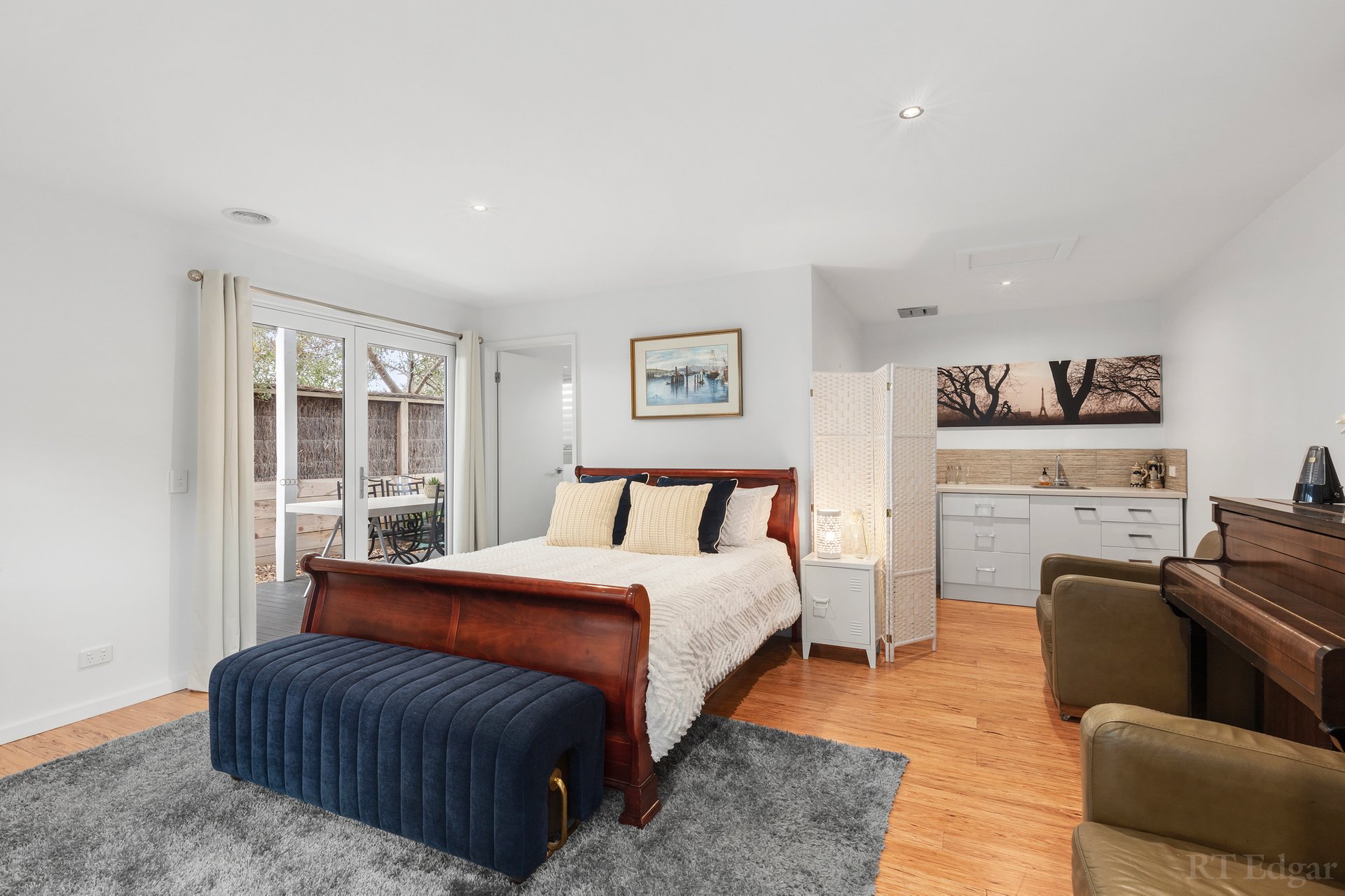 Property Gallery Thumbnail 8
