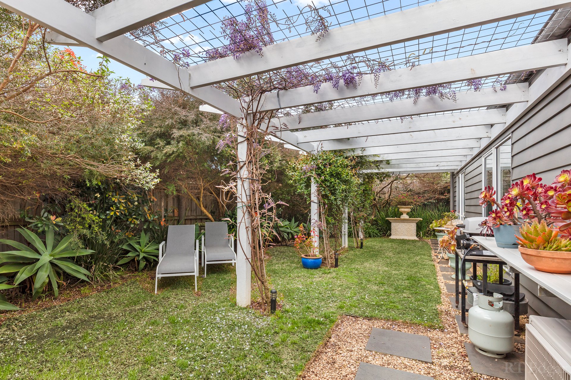 Property Gallery Thumbnail 13