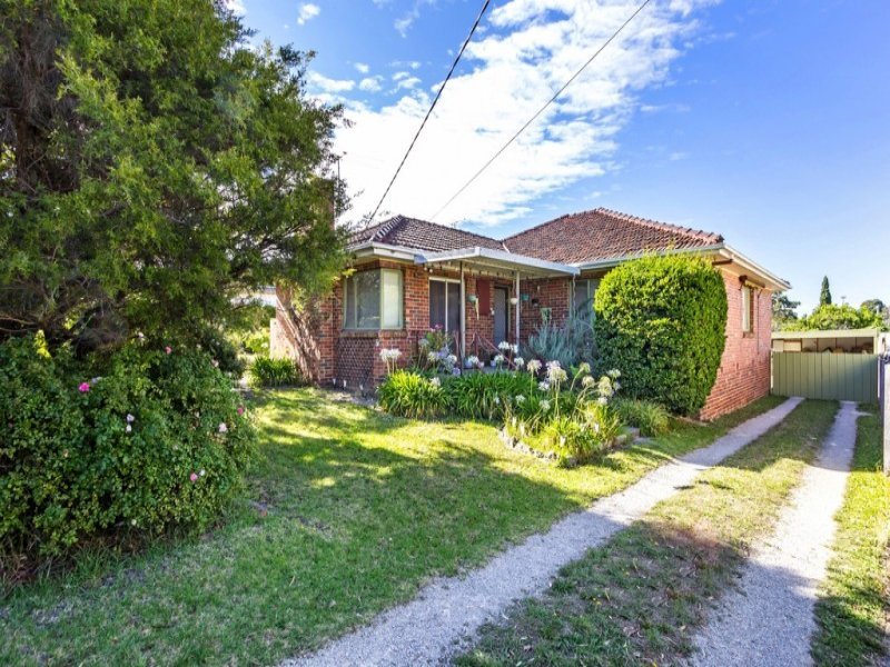 7 Packham Street, Box Hill North image 2