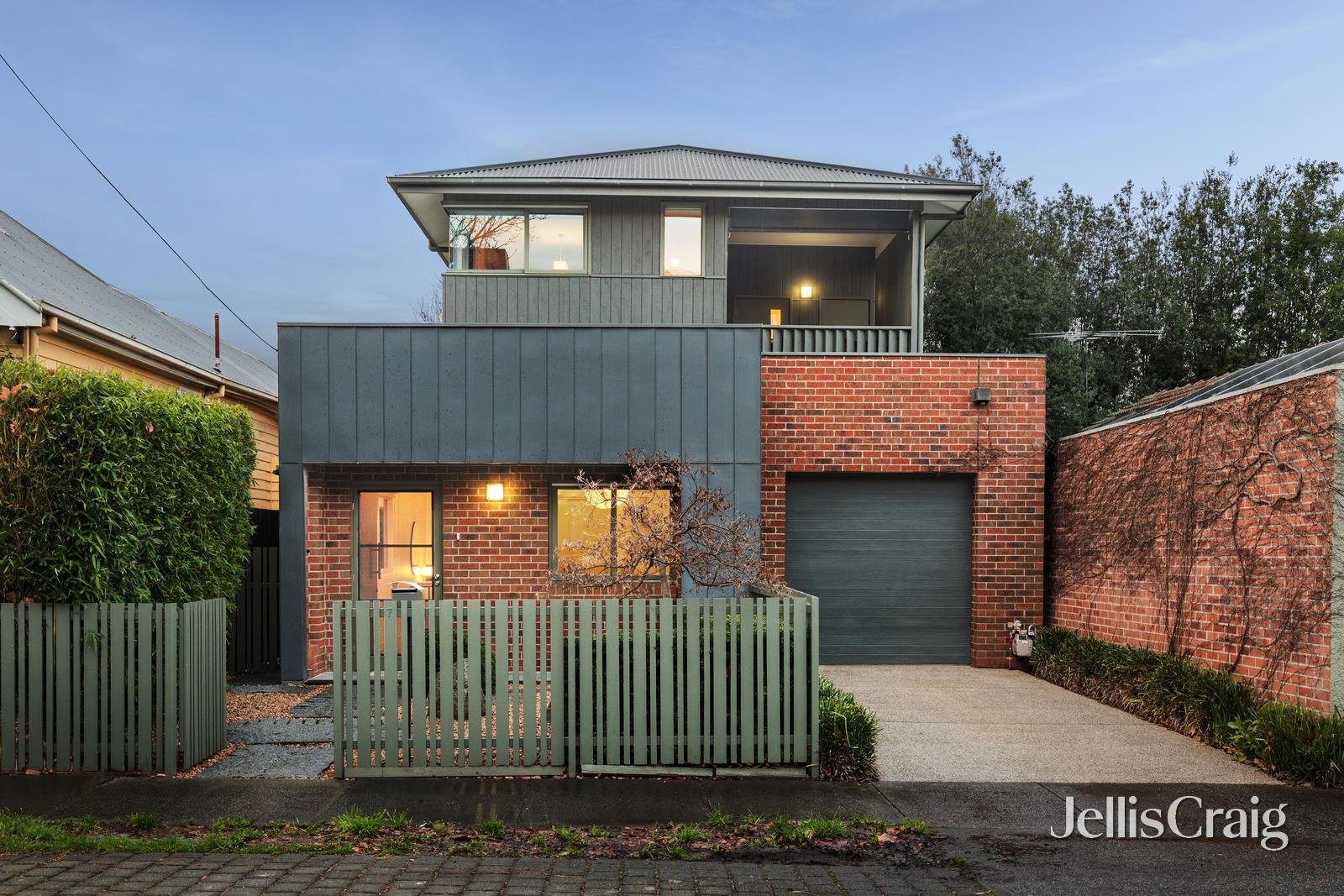 7 Park Avenue, Alphington image 1