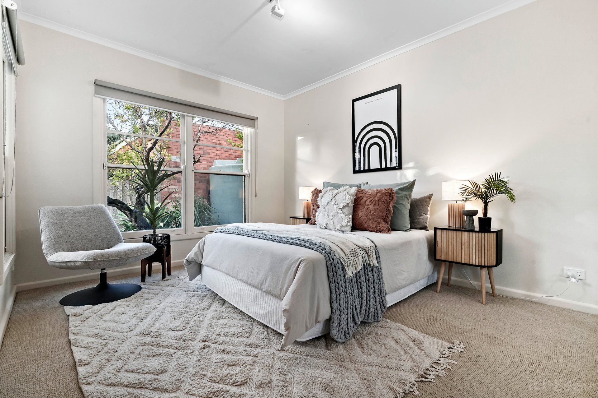 Property Gallery Thumbnail 8