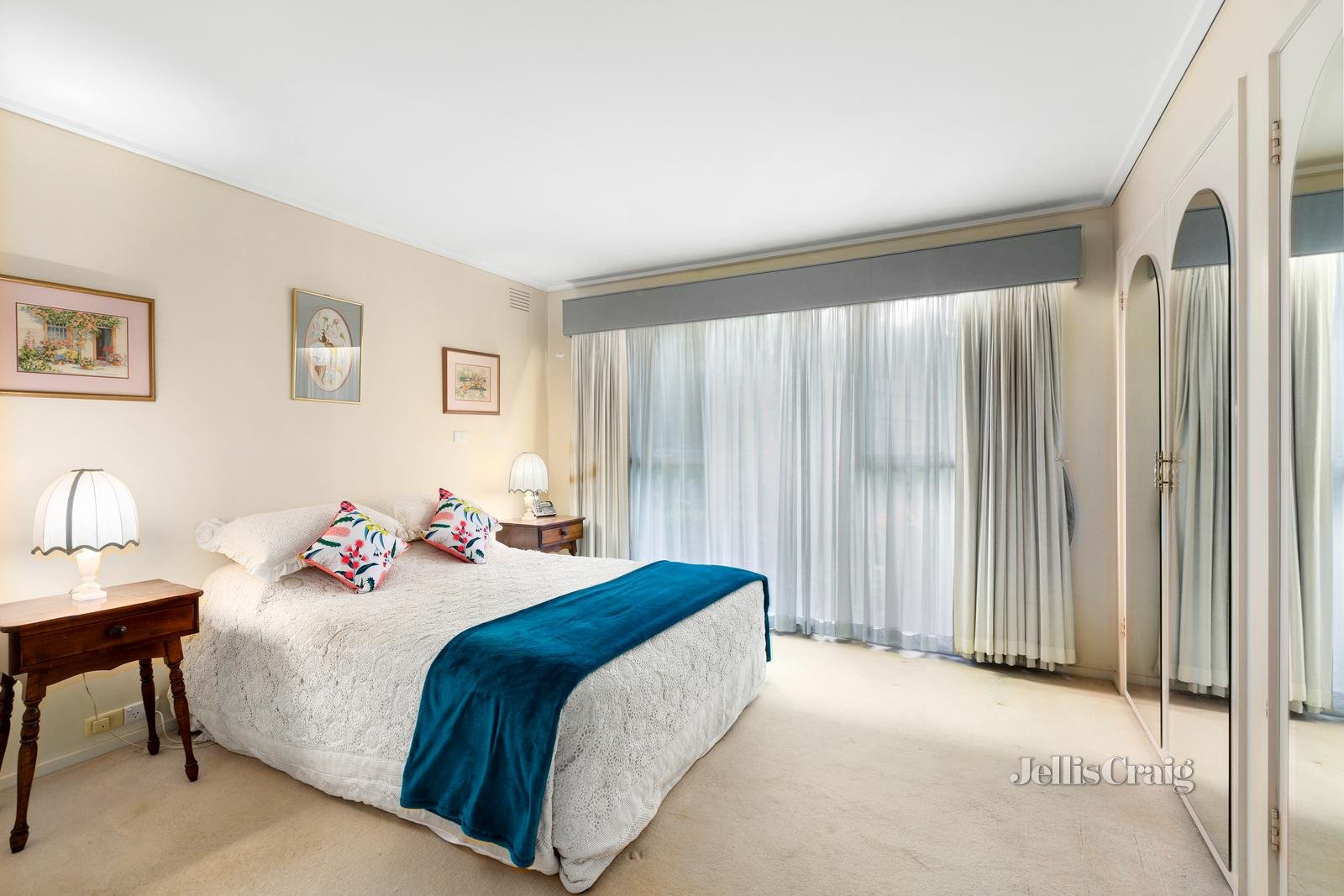 7 Parkgate Drive, Ringwood image 7