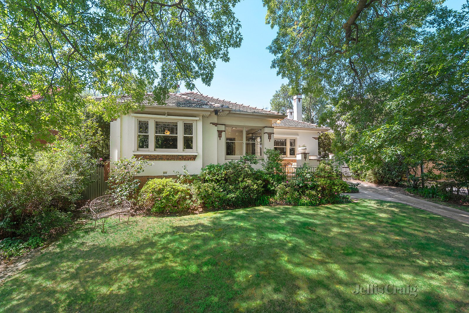 7 Parkside Avenue, Deepdene image 1