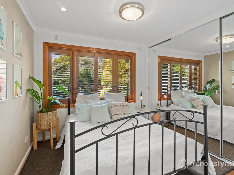 Property Gallery Thumbnail 8
