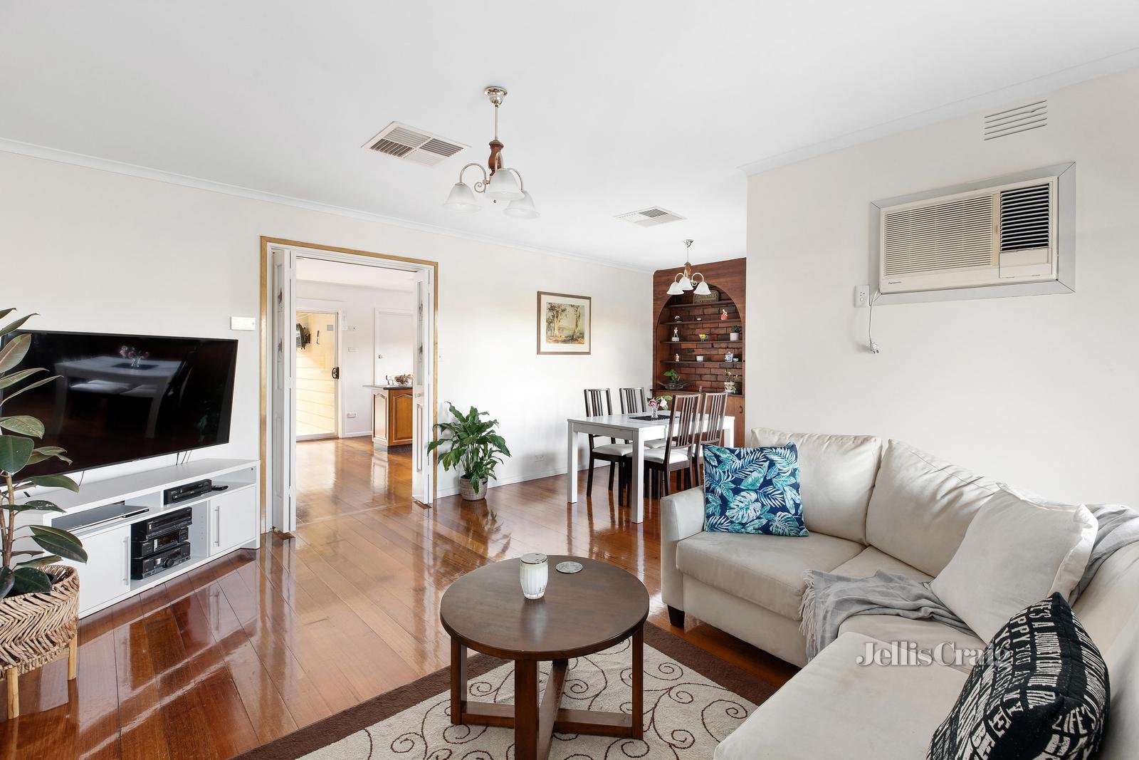 7 Pavey Court, Macleod image 3