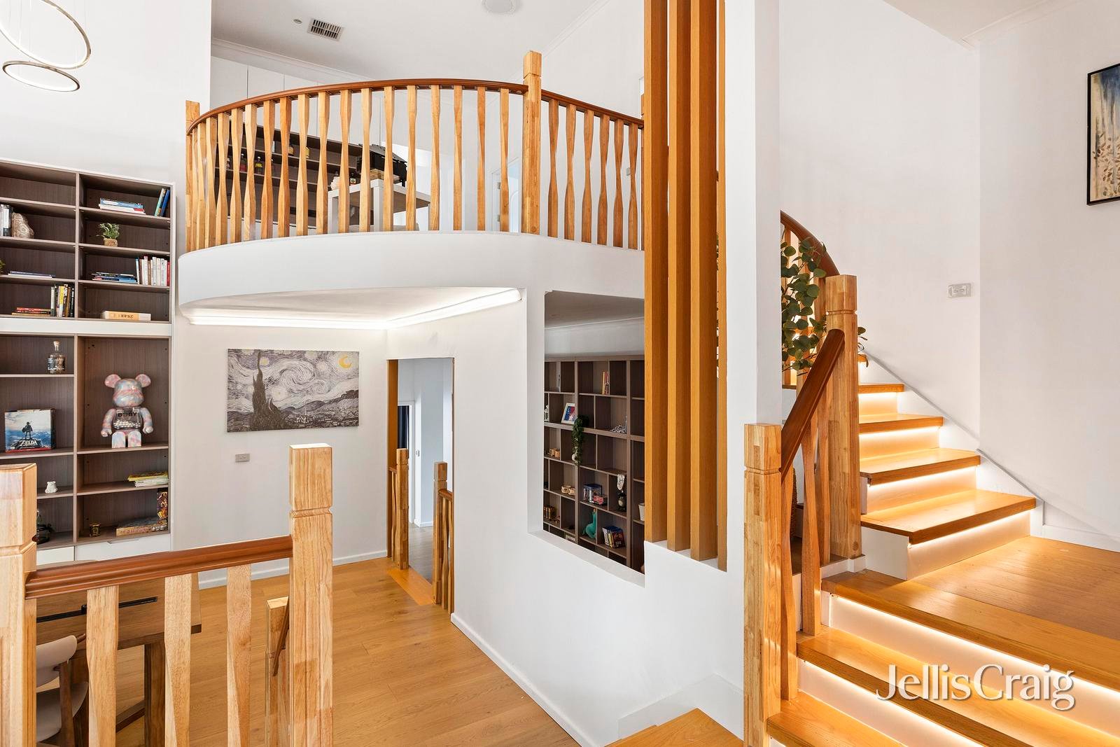 7 Peartree Court, Doncaster East image 3