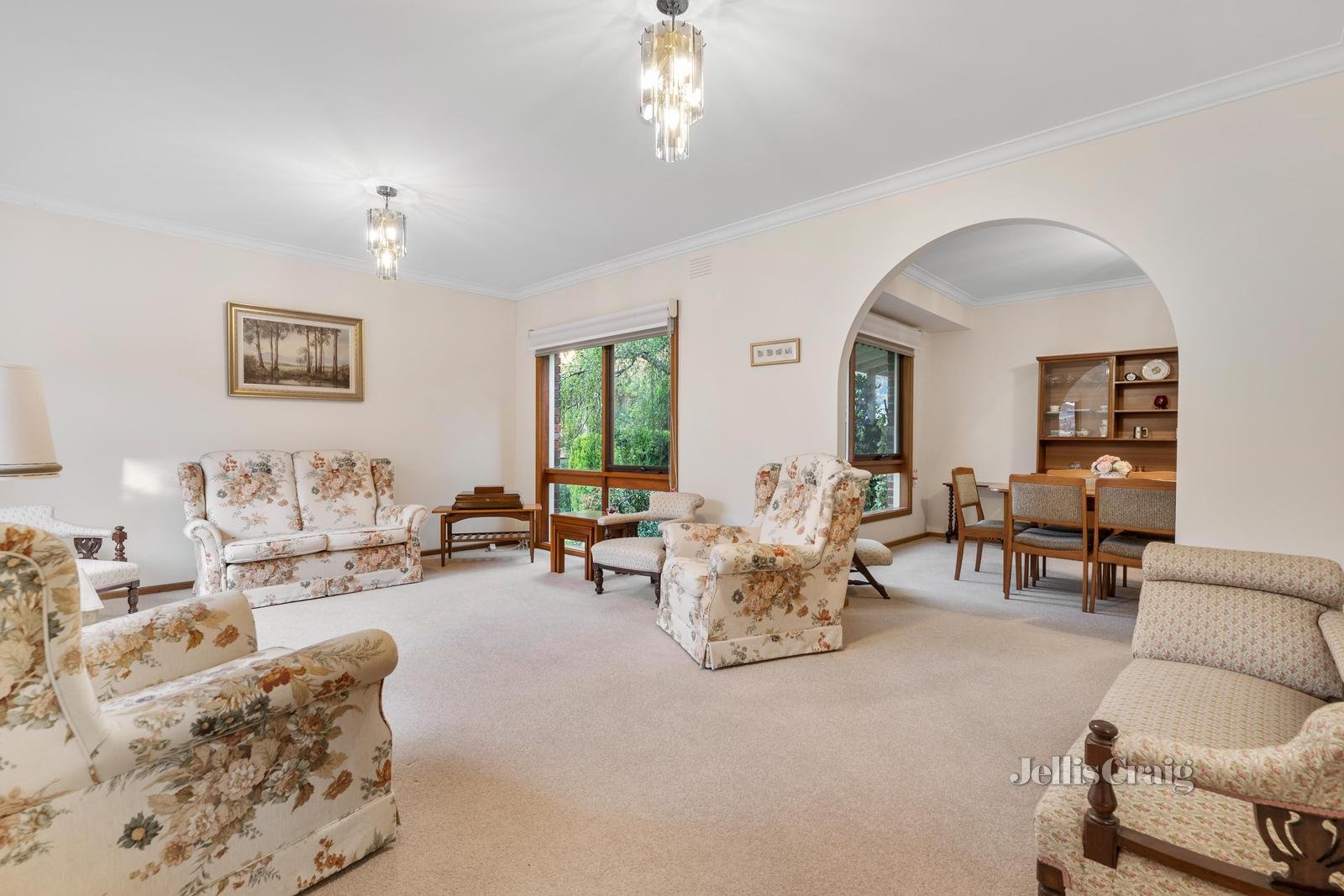 7 Pentland Court, Glen Waverley image 2