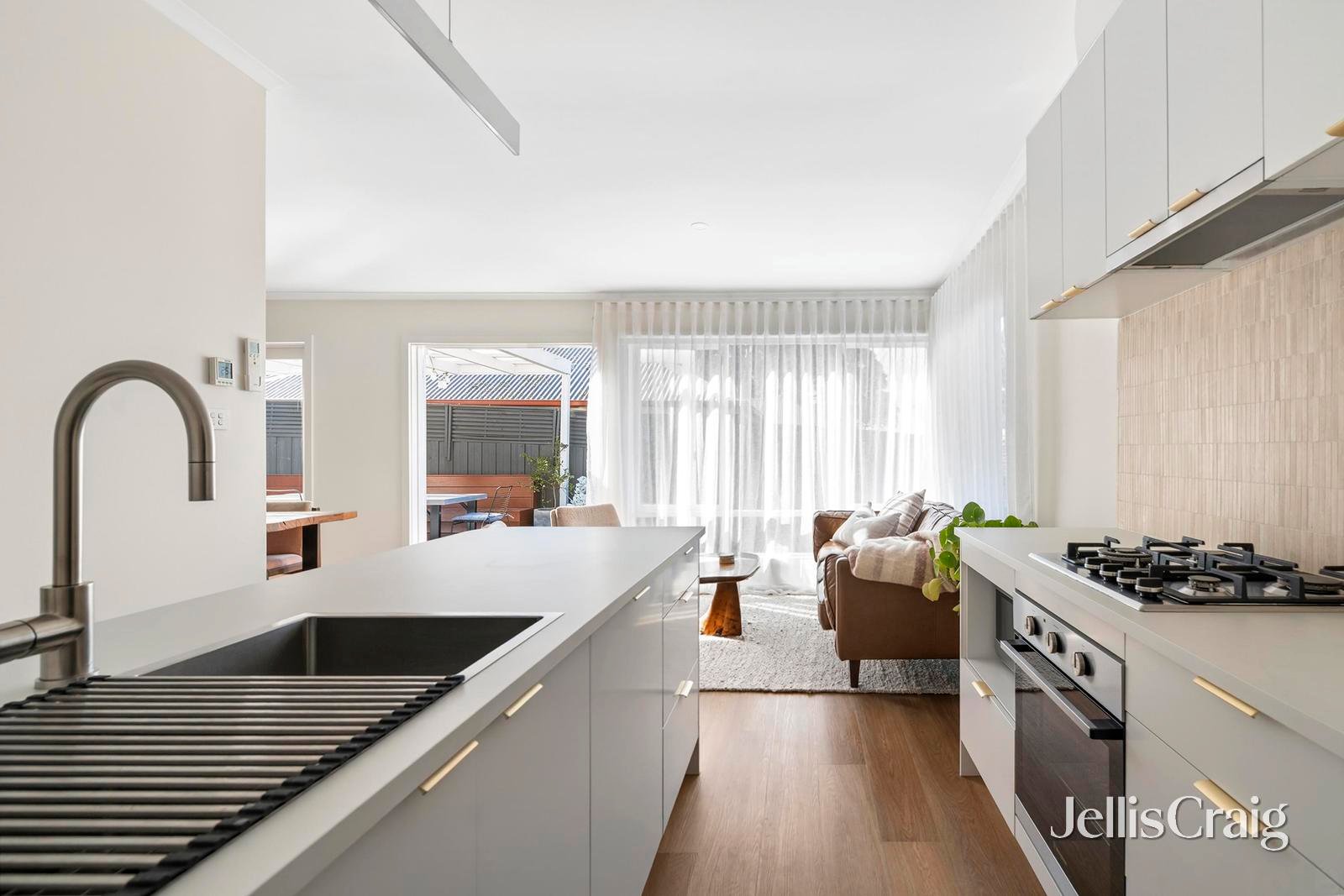 7 Perth Street, Belmont image 2