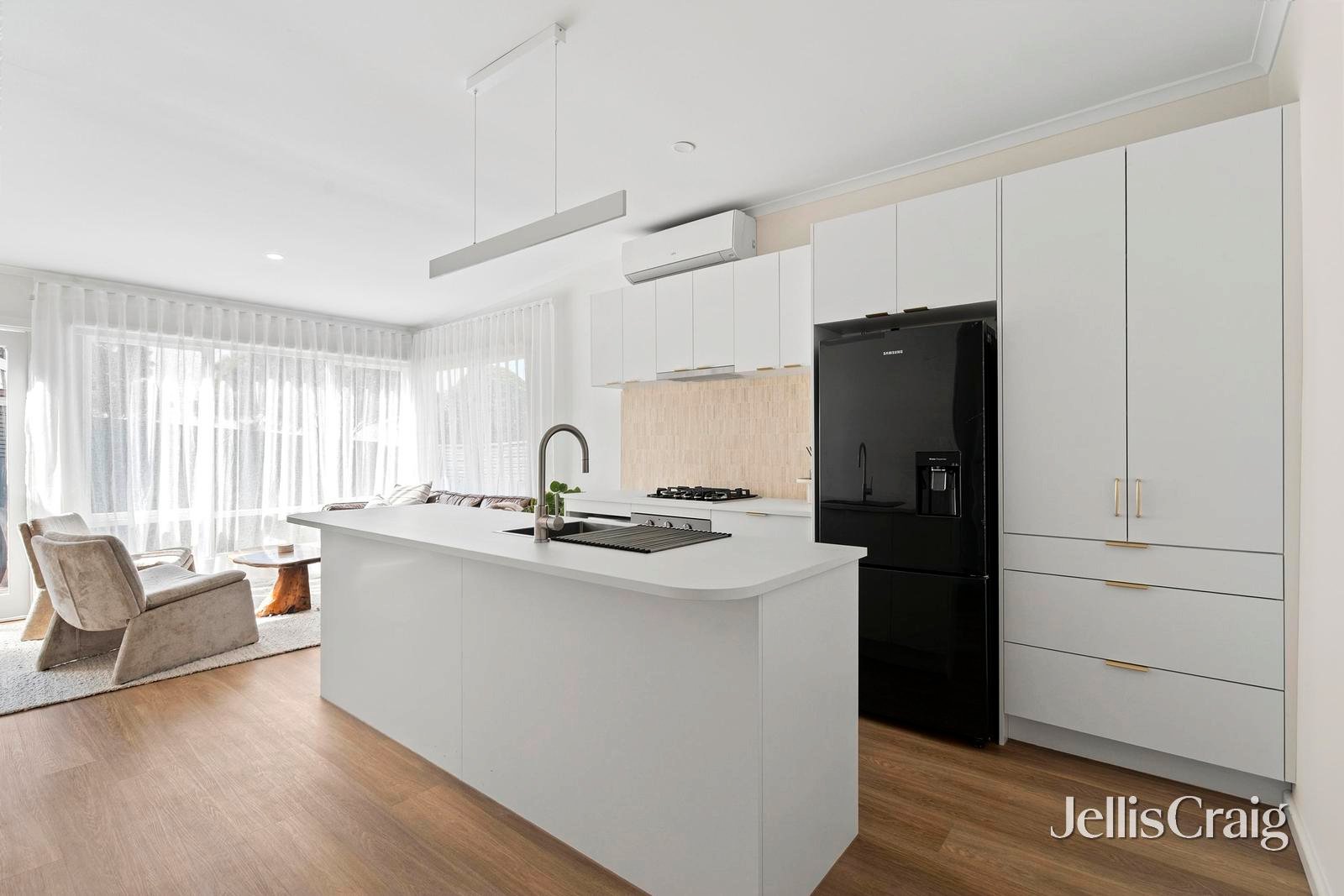 7 Perth Street, Belmont image 4