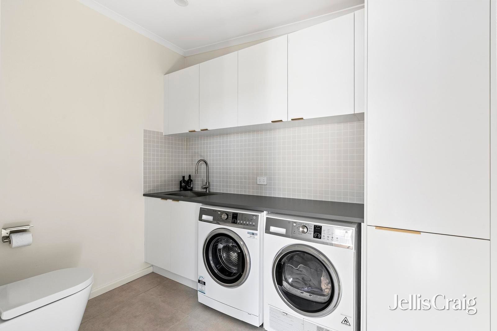 7 Perth Street, Belmont image 13