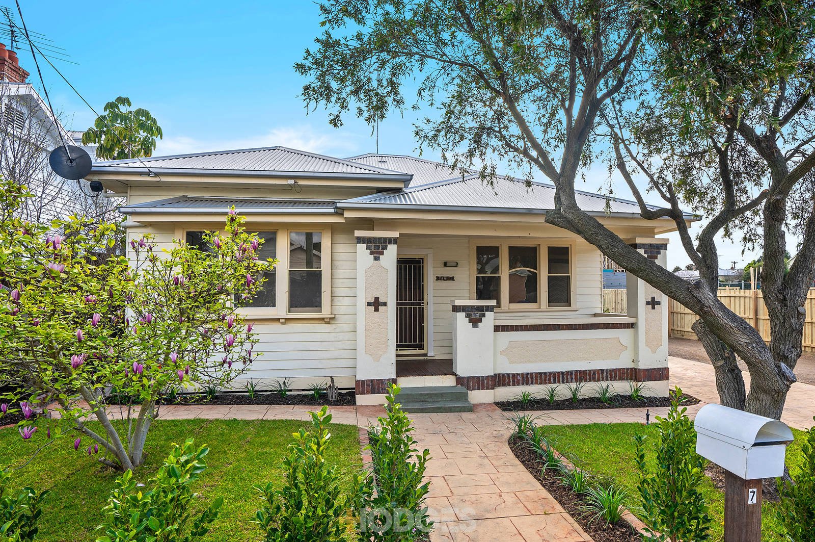 7 Pineville Avenue Geelong West