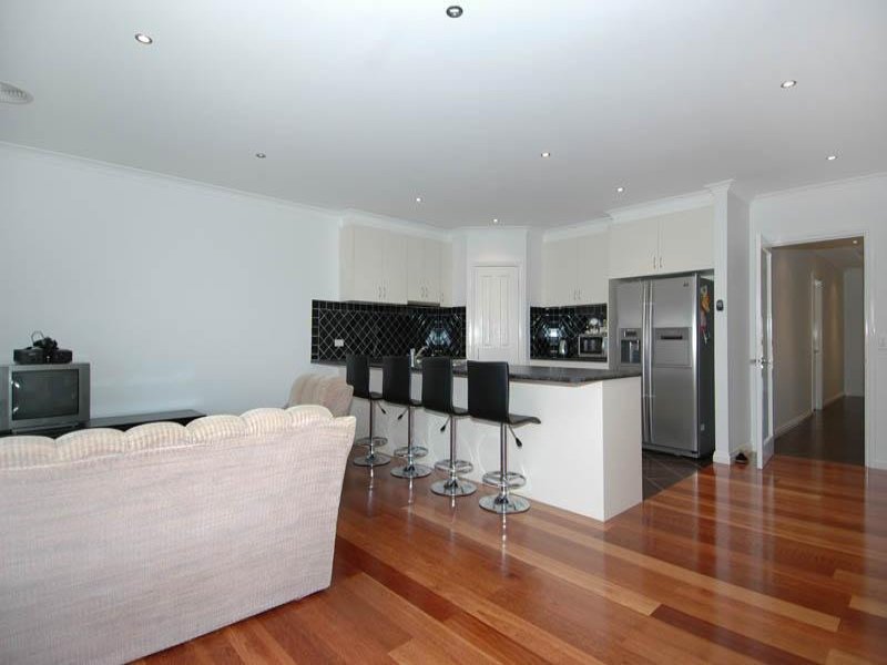 7 Pinot Street, Waurn Ponds image 2