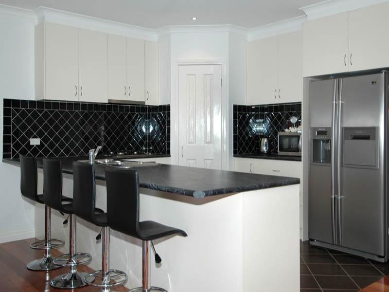 7 Pinot Street, Waurn Ponds image 4