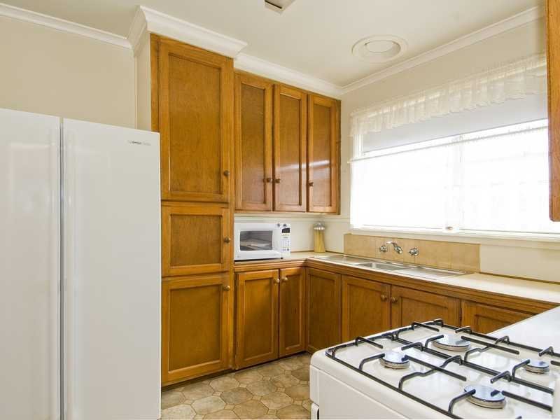 7 Pluto Court, Newcomb image 2
