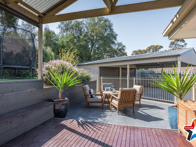 7 Quest Court, Mooroolbark image 13