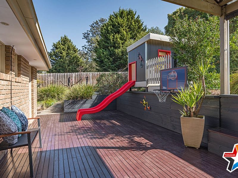 7 Quest Court, Mooroolbark image 14