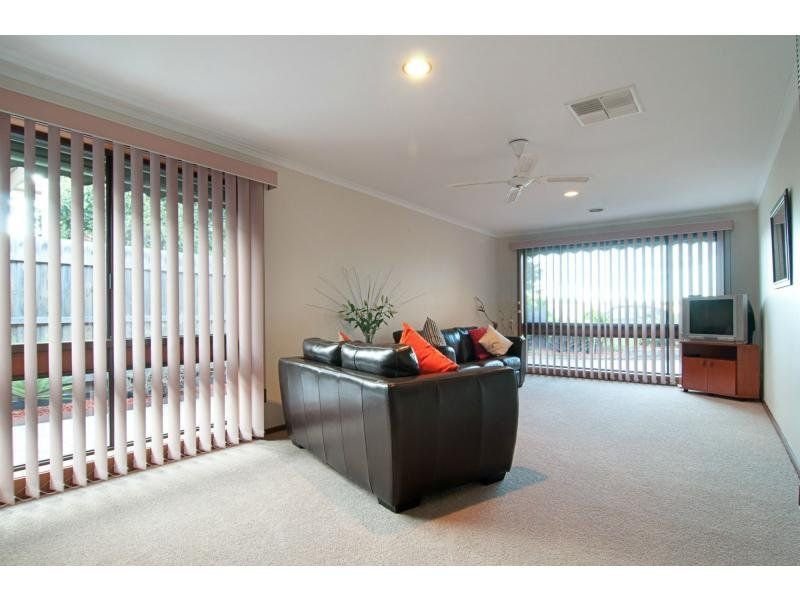 7 Railway Avenue, Altona Meadows image 12