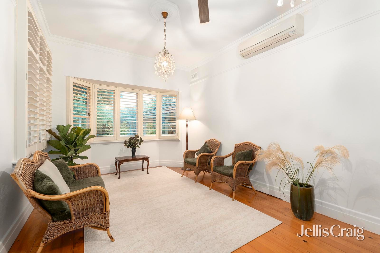 7 Railway Crescent, Croydon image 5