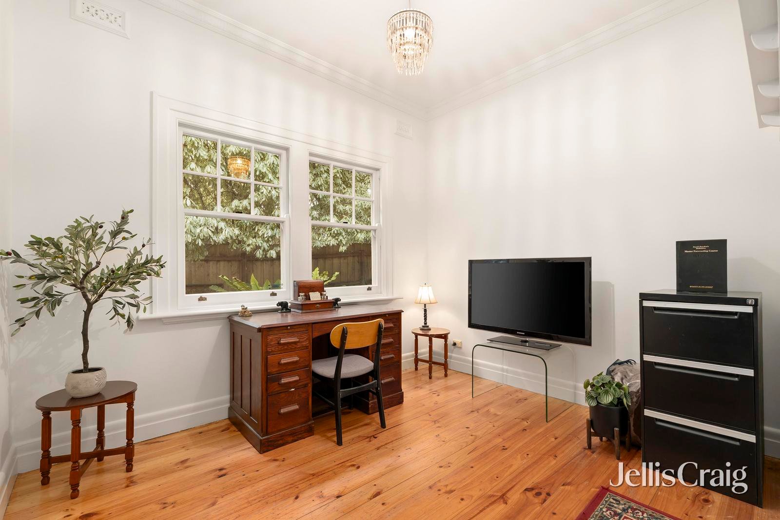 7 Railway Crescent, Croydon image 12